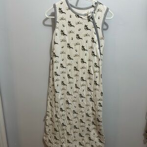 Kyte BABY Cream and Gray Patterned Onesie